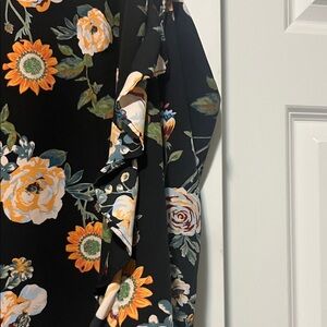 Ava & Viv Black Floral Blouse